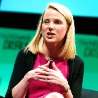 Yahoo! closes services as investor urges merger with Huffington Post owner Aol