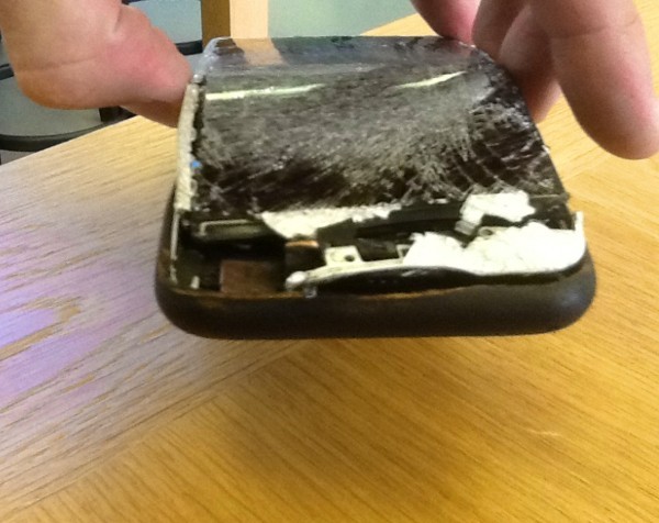 42% of Apple iPhones 6 owners in the UK have already damaged their smartphone: Survey