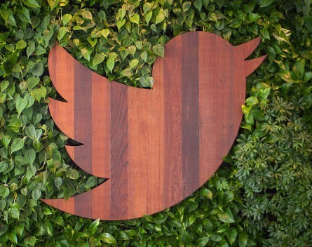 Twitter moves to make money off people without accounts