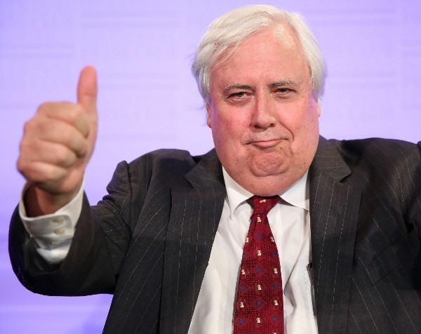 Clive Palmer says he will survive on just $30 million a year, despite falling iron ore price and burning dinosaurs