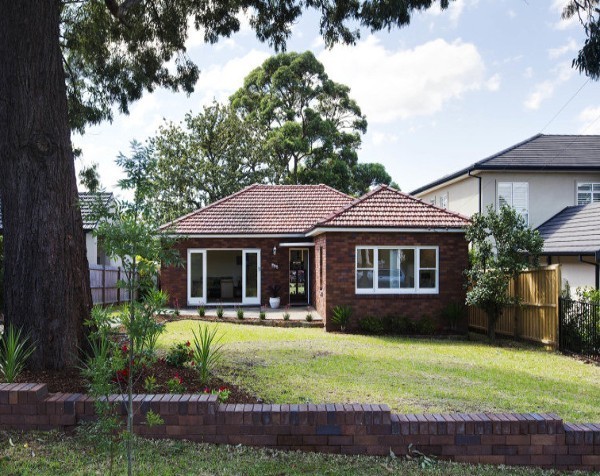 A “quintessential Aussie home” now sells for $1.5m, as weekend delivers third-highest clearance rate ever