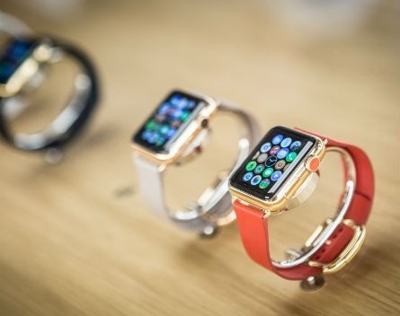 Technolog: Apple Watch sales stall, Microsoft ditches phones, Reddit's unhappy users