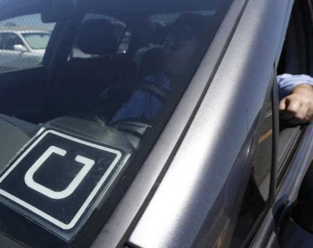 Uber ruled effectively illegal in Victoria after court fines driver