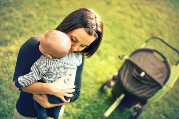 Paid parental leave debate returns as government seeks to end “double dipping”