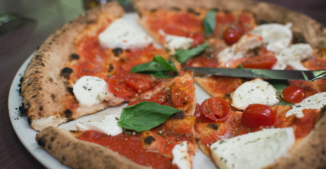 Would you eat a 3D printed pizza?