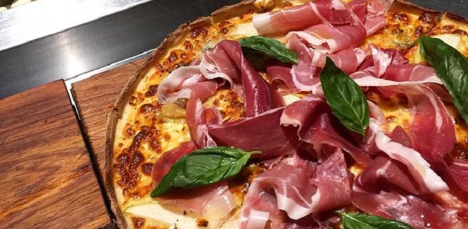 This Melbourne pizza business is breaking up with UberEATS, following customer complaints and rising fees