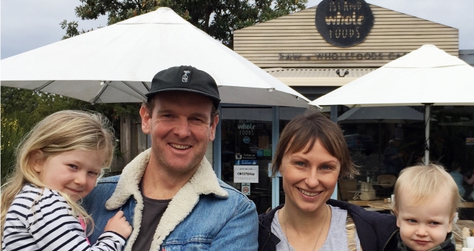 Why these business owners are raffling off their $200,000 beachside cafe