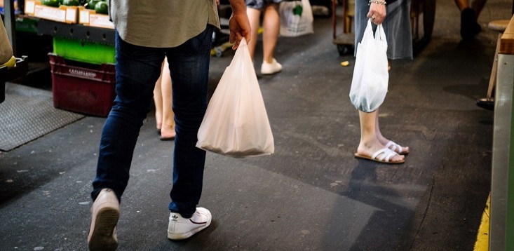 NSW retailers using single-use plastic bags to face up to $275,000 in fines