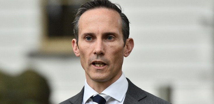 “It’s just not fair”: Andrew Leigh targets Booking.com and Expedia contracts as Treasury considers legislative crackdown