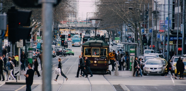 “The vibe is gone”: Businesses in Melbourne’s CBD are crying out for government support under ‘unofficial lockdown’