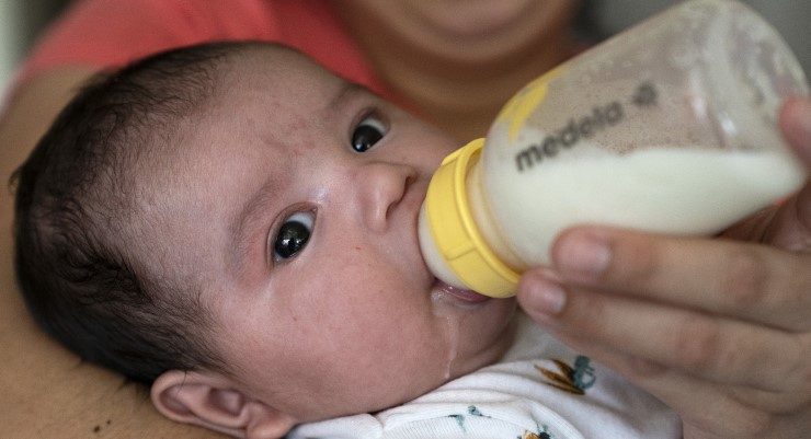 The US baby formula market is in disarray. How did this happen, and who is to blame?