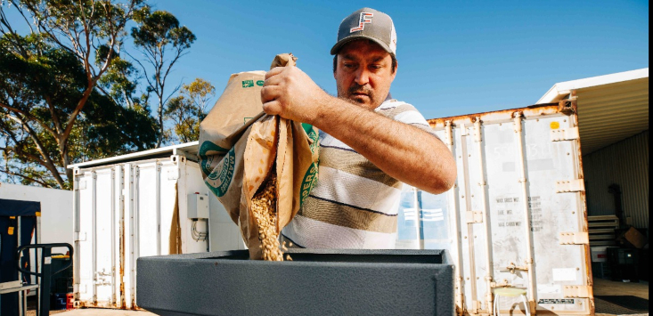 Why this 30-year-old bar in the South Australian outback added a microbrewery and joined the craft beer scene