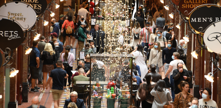 Consumer confidence plunges to GFC levels as crucial pre-Christmas trading period begins