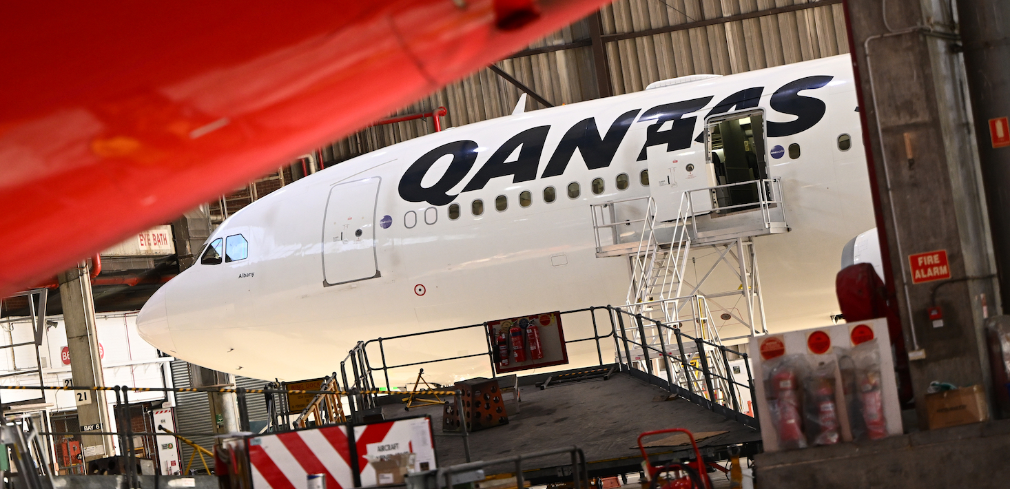 Qantas sacking of 1,700 ground staff deemed unlawful in High Court decision