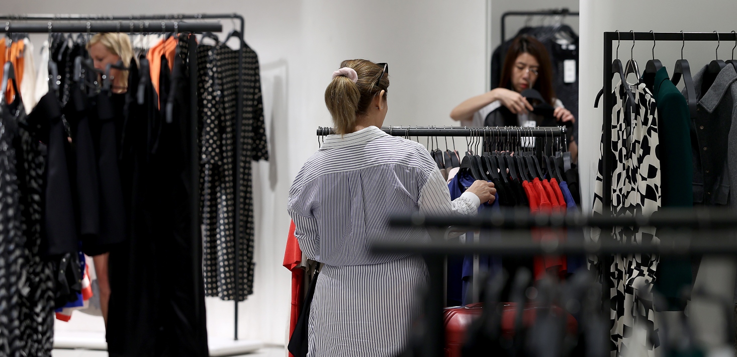 Retail wreckage: Business numbers fall by more than 2,000 as consumer spending slows