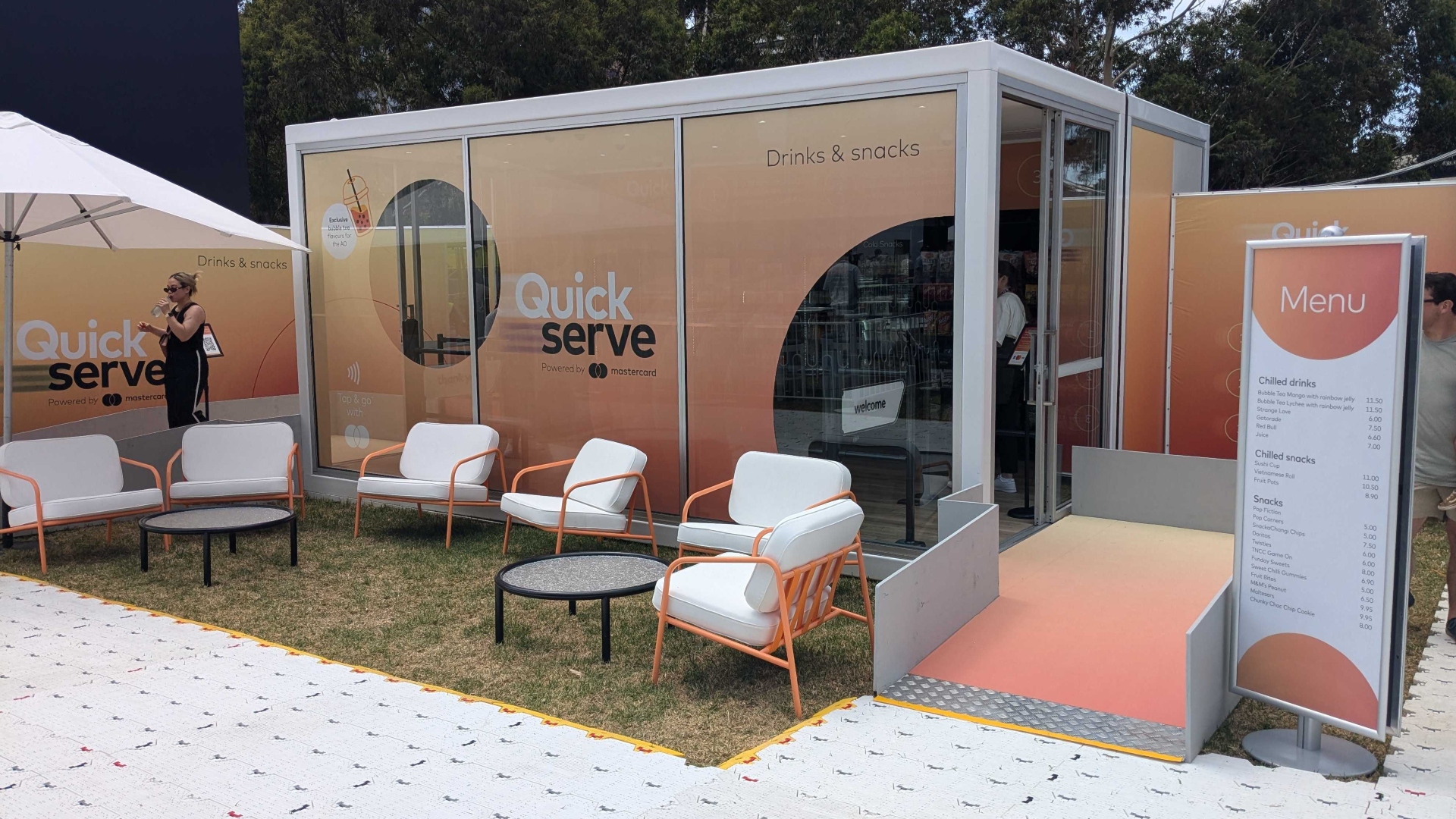 Self-serve: Automatic convenience store opens at Australian Open